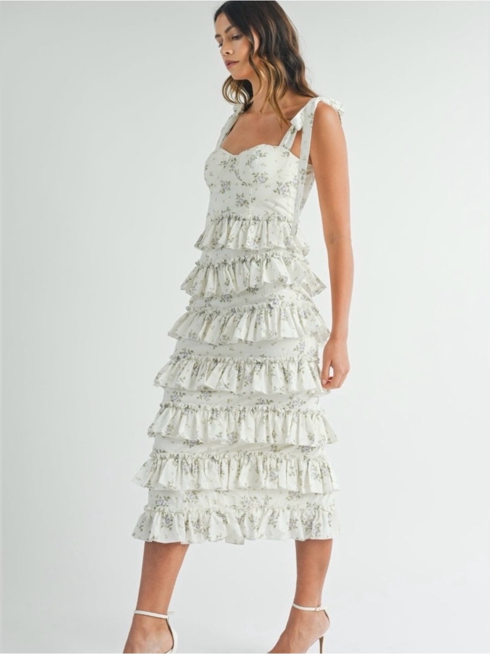 Amable by Mable Tiered Ruffle Midi Dress in White Floral